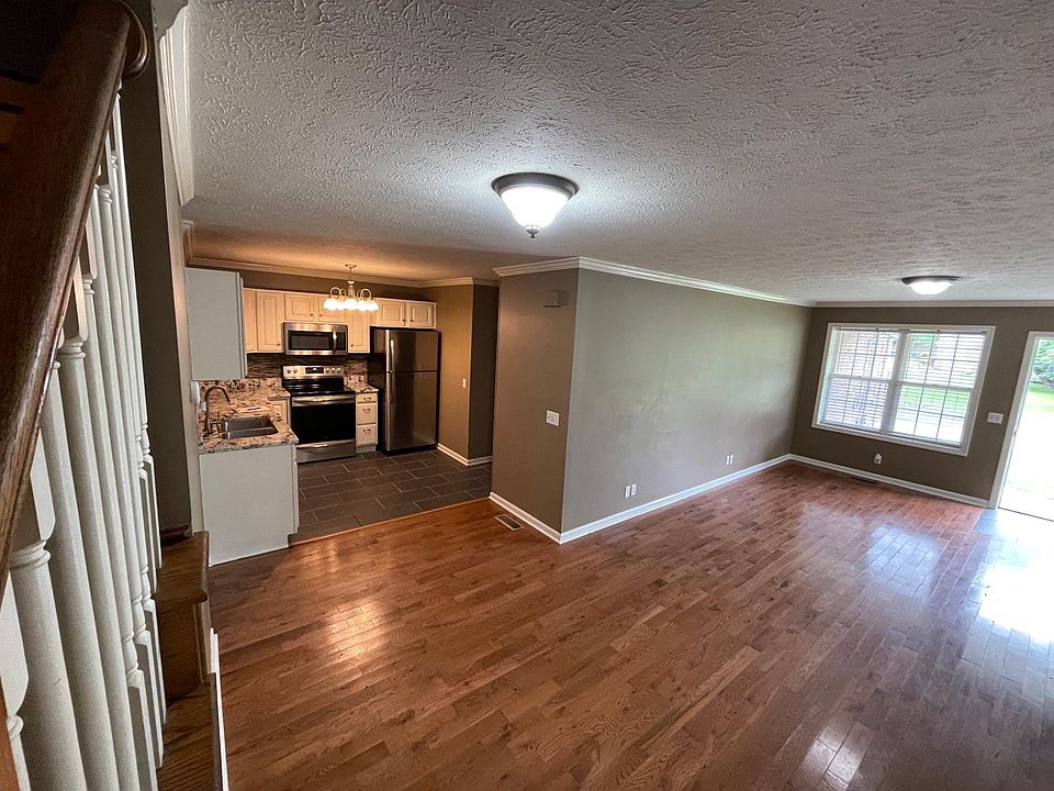 2nd image of 515 Charleston Ave #515
