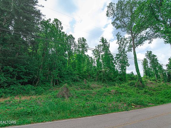 4th image of 523 Mahoney Rd