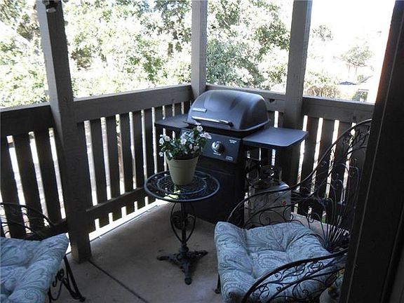 5th image of 3101 Townbluff Dr APT 521