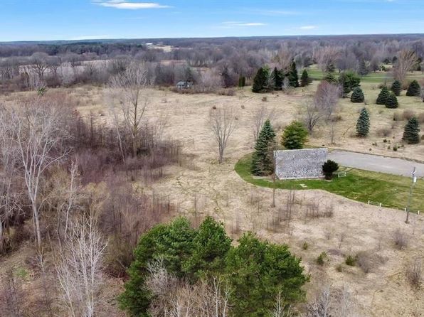2960 S Lapeer Rd, Lapeer, MI 48446