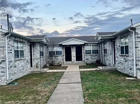 801 E 1st St #803-805-807, Gentry, AR 72734