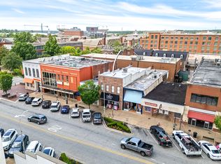 113 N College St APT 202, Auburn, AL 36830
