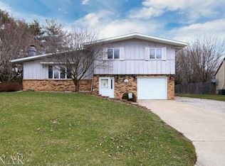 201 E Garfield St, Minier, IL 61759