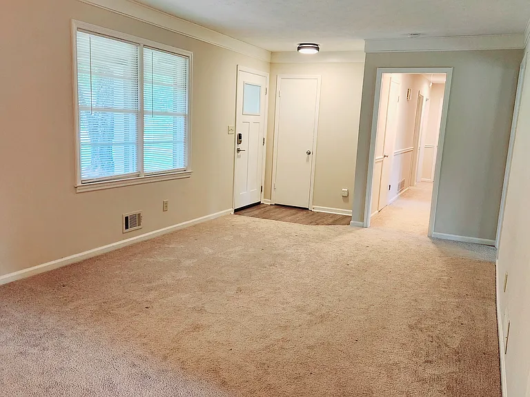1482 Wesley Dr — Photo 23