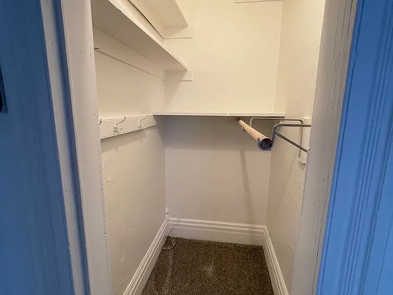 729 Blake Ave — Photo 8
