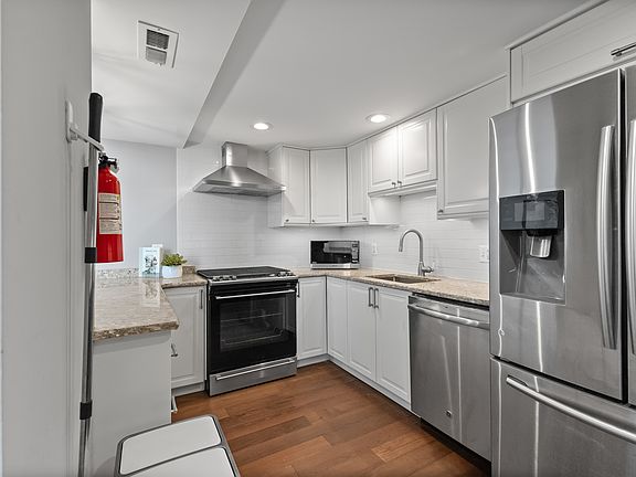 4th image of 700 7th St SW APT 713