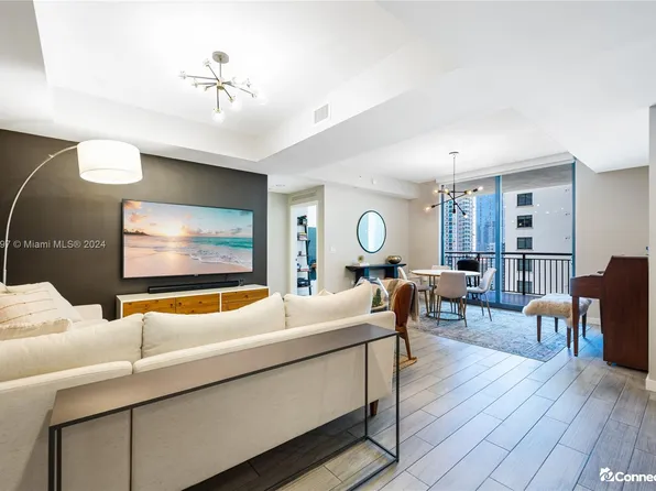 999 SW 1st Ave, Miami, FL