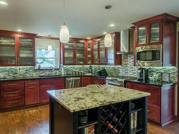 4th image of 4323 Saint Gregory Dr