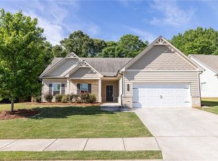 500 Brighton Park Cir, Hoschton, GA 30548