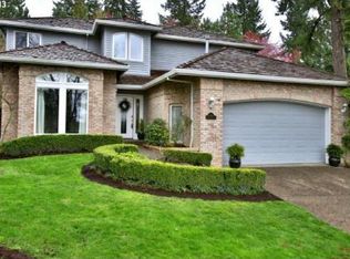 10620 SW Oriole Cir, Beaverton, OR 97007