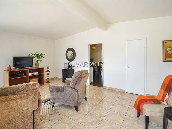4th image of 2348 Palma Vista Ave