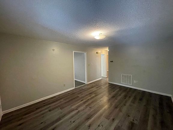 2nd image of 1135 Bridges St #A