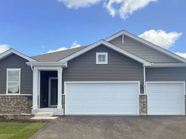 10099 Fleetwood St, Huntley, IL 60142