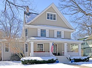 611 Forest Ave, Wilmette, IL 60091