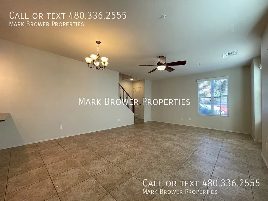 Building Photo - 4729 E Waterman St #102