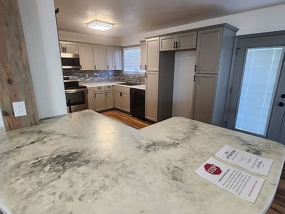 5th image of 4706 Bowie Dr
