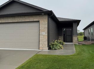 10315 Wayborough Ln, Lincoln, NE 68527