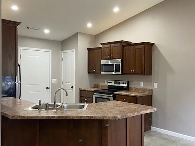 103 Baker Ln — Photo 5