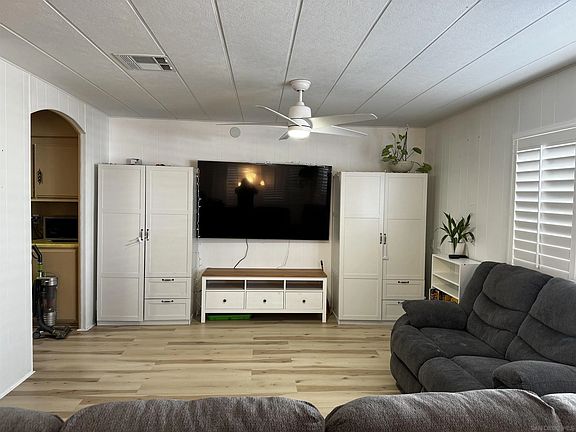 4th image of 1011 Beyer Way Space 102