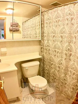 Rented by City Stop Realty | media 6