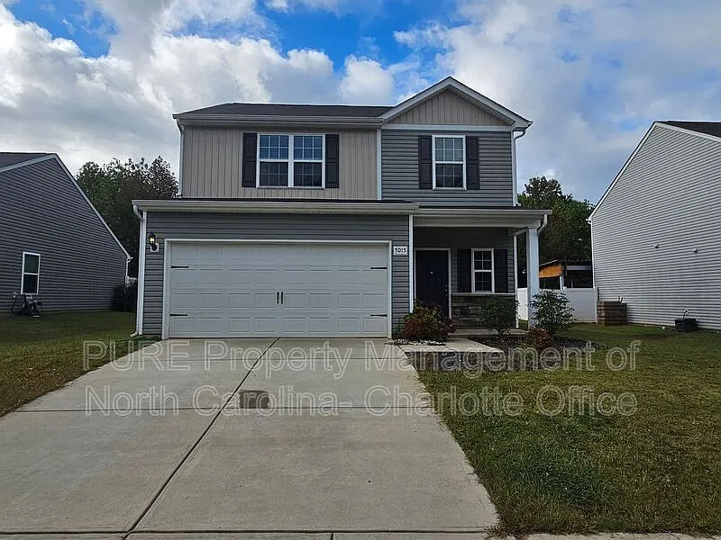 3 bed, 2.5 bath, 1900 sqft, $1,950 — Photo 2