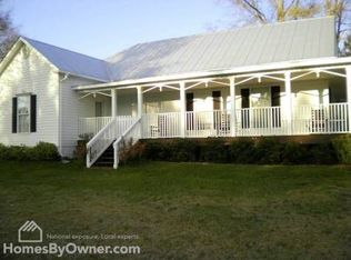 3838 Wolf Log Rd, Flomaton, AL 36441