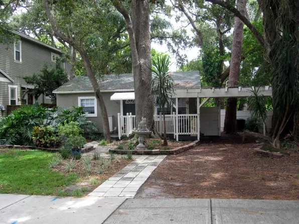 1737 San Mateo Dr, Dunedin, FL 34698