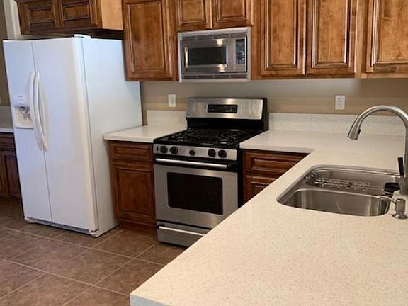 3rd image of 11108 Abbeyfield Rose Dr