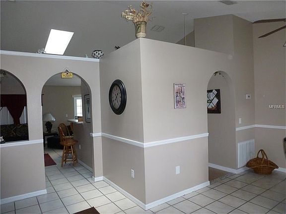 4th image of 342 Greenwich Ct