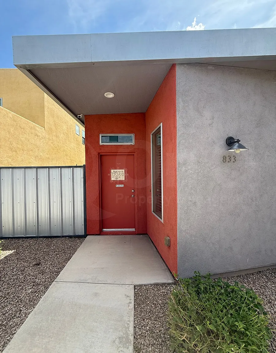 2 bed, 2.5 bath, 1363 sqft, $1,699 — Photo 2