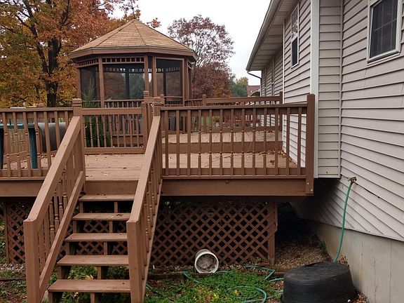 3rd image of 408 Standish Dr