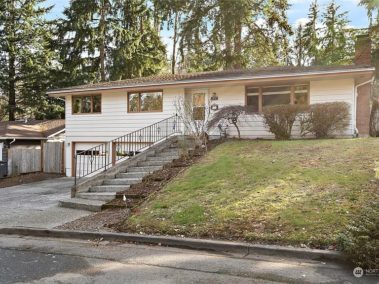 13717 NE 70th Pl — Photo 11