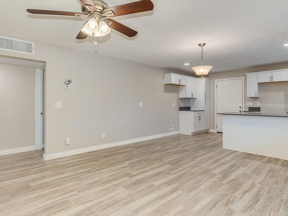 1st image of 2114 N Avenida El Capitan