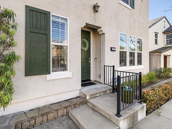 3rd image of 181 Talmont Cir