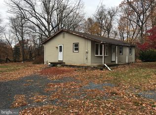398 E Main St, Shoemakersville, PA 19555