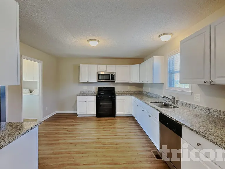 60 Rodney Ct — Photo 7