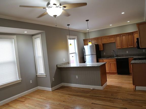 4th image of 12 Lorenzo St #1