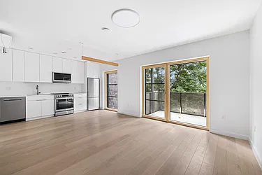 369 Manhattan Avenue, #3