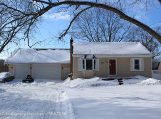 2822 Aurelius Rd, Lansing, MI 48910
