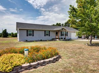 3009 N Marshall Rd, Marshfield, MO 65706