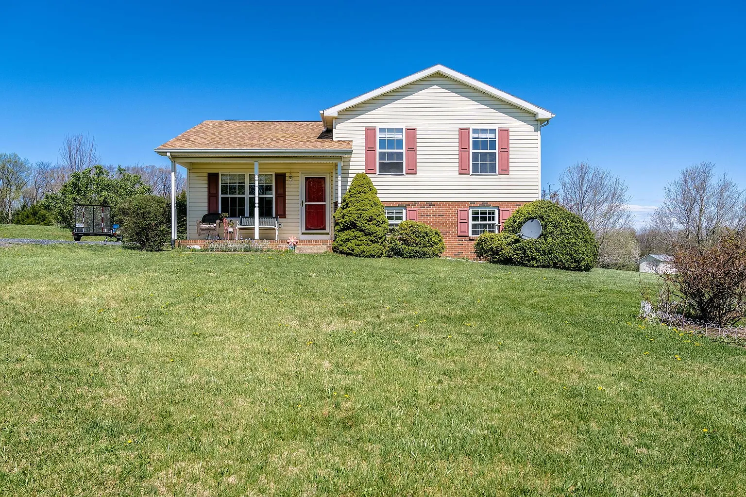 1075 Chestnut Ridge Rd photo 1