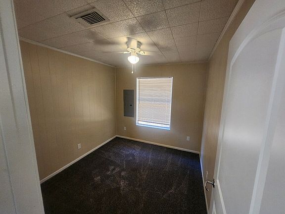 4th image of 113 Tamarisk St