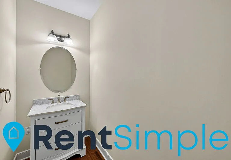1418 N Rhodes #B110 — Photo 3