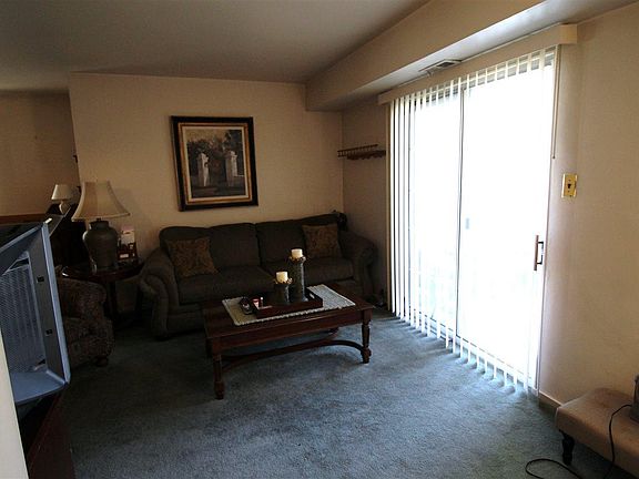 3rd image of 74 Waterview Dr #93
