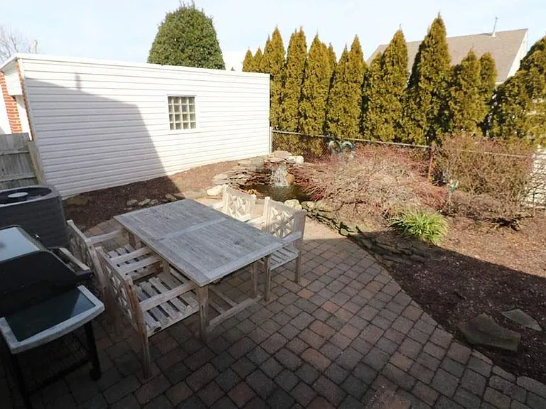 11 N Lancaster Ave — Photo 15