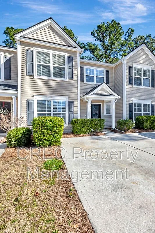 Building Photo - 9176 Maple Grove Dr