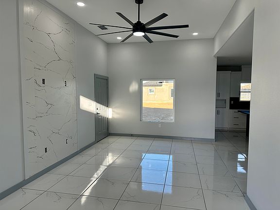 3rd image of 5014 Luna Grande Loop