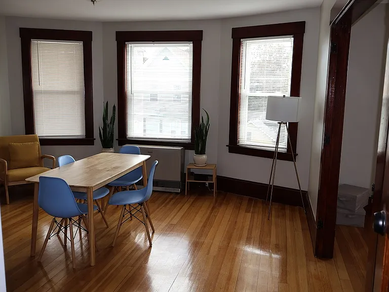3 Warren St #3 — Photo 4