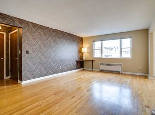 1526 13th St FLOOR 1, Fort Lee, NJ 07024