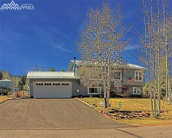 Perfect Family Home close to Meadow Wood Park!